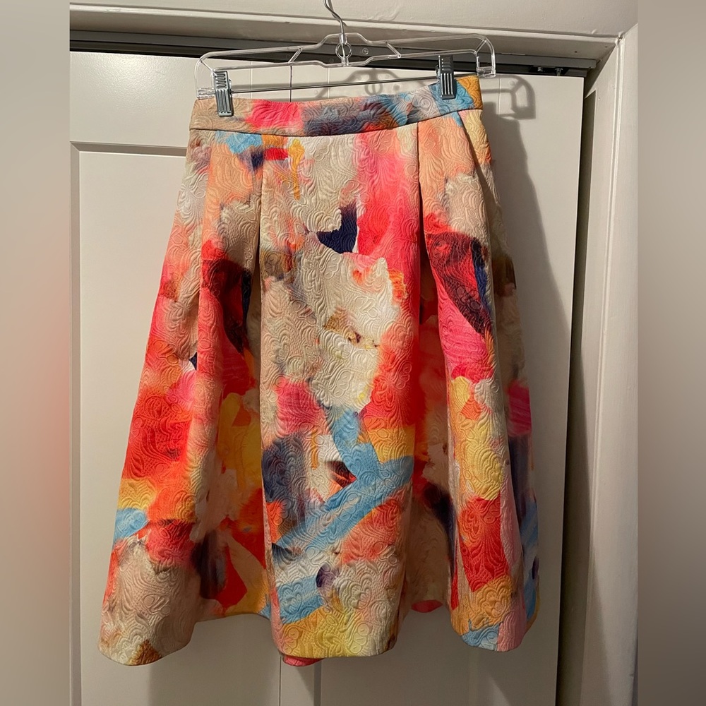 H&M watercolor skirt. Size 8